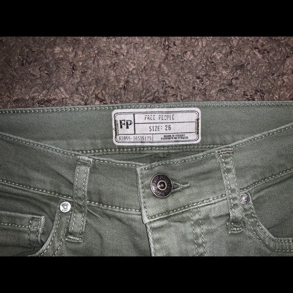 Free People ripped pants - Picture 2 of 2